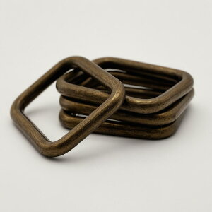 角カン 内径25MM 線径3MM 10個入り JPC0097-3 カクカン 小カン 四角カン ゴールド シルバー ブラック 黒 ニッケル 金具 ジョイント 接続 パーツ 持ち手 テープ 調節 ハンドメイド 手作り 手芸