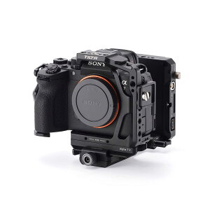 TILTA �\�j�[ ��7 V�p�t���J�����P�[�W �p���[�L�b�g (TA-T100-D-B)�@[��7V, ��7IV, ��7R V�Ή�]