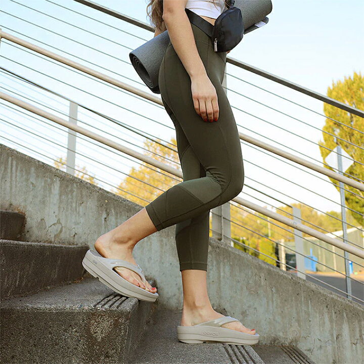 楽天市場】【 OOFOS ウーフォス 】 WOMEN 