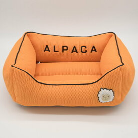 ALPACAメッシュスクエアベッド　PET'S REPUBLIC　ベッツ・リパブリック　メッシュ生地が爽やか　しっかりとハリがある質感　アルパカの立体的な顔刺繍　犬　ペット　ペット用品　犬用品　ソファ　ベッド　マット　小型犬　中型犬