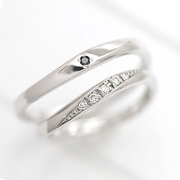 結婚指輪 ペアリング 2本セット価格 PT100 (プラチナ10％) ダイヤ 0.05ct ブラックダイヤ 0.01ct マリッジリング 短納期 ギフト プレゼント クリスマス 彼女