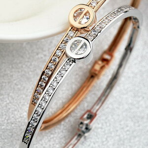 uXbg fB[X XtXL[a LO NX}X ̓ e[N ` AM[Ή