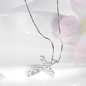 ネックレス ペンダント ダイヤモンド プラチナ クロス 1ctの人気商品 