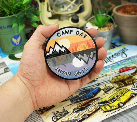 楽天市場 ステッカー アウトドア アメリカン おしゃれ スーツケース 車 バイク かっこいい キャンプ Vintage Outdoor Budges 山 Camp Day Camp Night メール便ok Sc Vob013 Ahd U S Junkyard