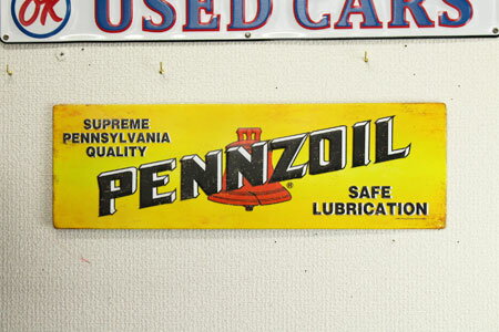 楽天市場 ペンゾイル ペンズオイル Pennzoil サインプレート 看板 インテリア アンティーク レトロ おしゃれ かっこいい 壁 飾り ガレージ アメ車 アメリカ アメリカン雑貨 Us Embossed Sign Pennzoil Square Sp Pen001 Unt U S Junkyard