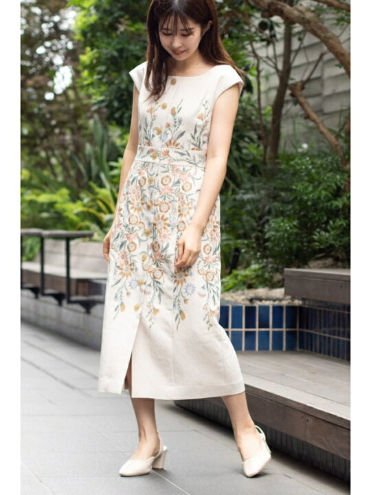 楽天市場】【SALE／60%OFF】《Endy ROBE》マライア刺繍  