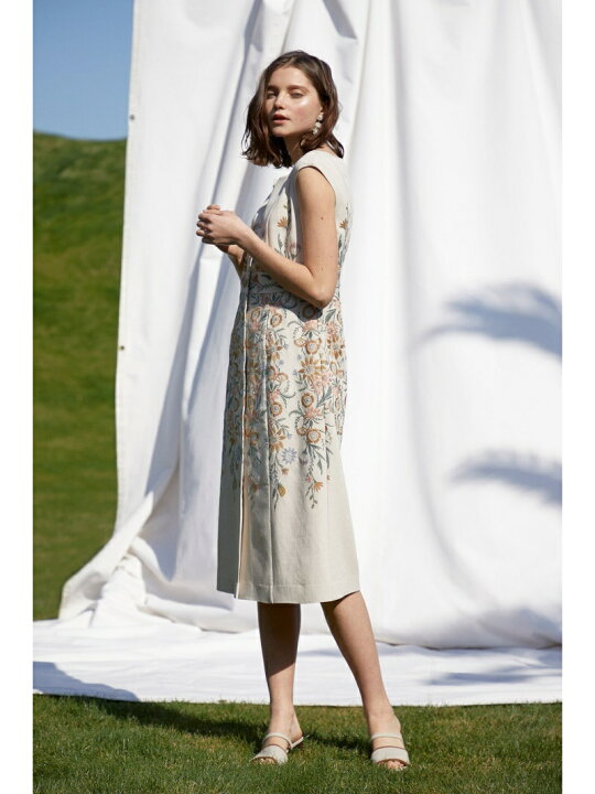 楽天市場】【SALE／60%OFF】《Endy ROBE》マライア刺繍  