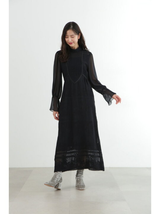 ジルスチュアート ブラック シフォン素材の軽やかワンピース  