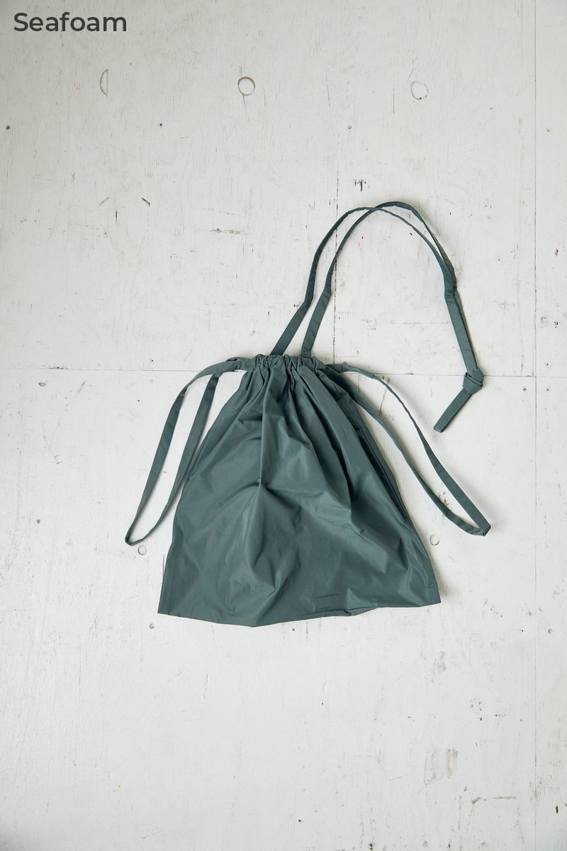 Drawstring Bag S   strap METAL Formuniform フォームユニフォーム ドローストリング バッグ S 小物入れ 巾着 軽量