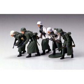 タミヤ 1/35 ドイツ冬季装備歩兵 進撃セット【35256】 プラモデル