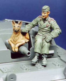 タカハシモデリング 1/48 独・192突撃砲大隊下士官＋犬 1941ロシア (レジン製)【TK4808】 レジン製