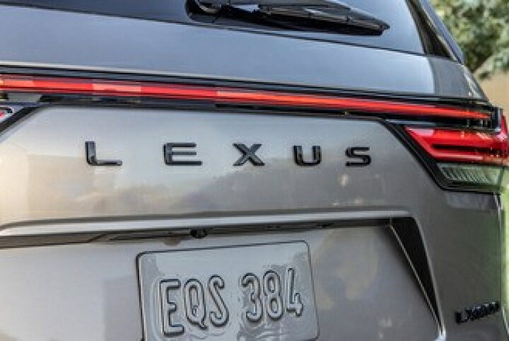 楽天市場】LX用 LEXUS純正ピアノブラックエンブレム リア「LEXUS」＋ 
