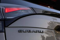 フォレスター用 スバル純正ブラックエンブレム リア左「SUBARU」文字 6代目フォレスター（SL系）