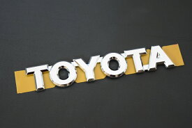 【120系トヨタ ランドクルーザープラド】リア左「TOYOTA」文字 エンブレム 海外仕様純正部品