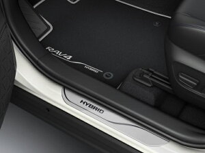 5��ځi50�n�jRAV4�p �g���^���� �uHYBRID�v���S���� �X�J�b�t�v���[�g �O�ȗp���E�Z�b�g