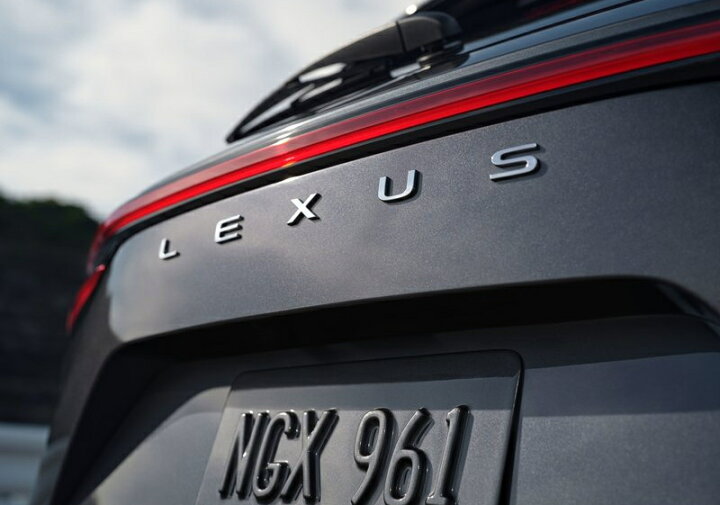 楽天市場】現行型（AZ20型）NX用 LEXUS純正 エンブレム リア「LEXUS 