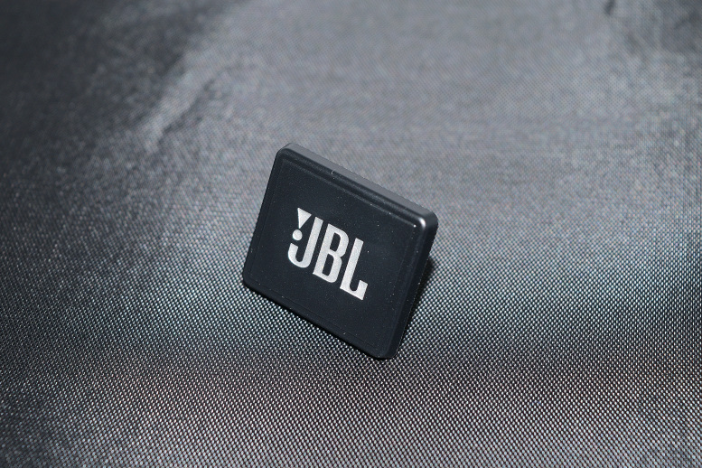 スピーカーグリル用 「JBL」ロゴプレート ブラック大