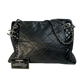 CHANEL シャネル ココマーク レザー×エナメル ハンドバッグ ブラック A-9235