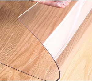 製 カラー2mm テーブルマット テーブルクロス 透明 家庭用 90*160cm 業務用 防油 撥水加工 汚れ防止 デスクマット 光沢 透明ビニールシート 家テーブル用 家具保護フィルム 食卓 おしゃ