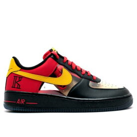 【 NIKE AIR FORCE 1 CMFT SIGNATURE QS 'KYRIE IRVING' / BLACK TOUR YELLOW UNVRSTY RED 】 黒色 ブラック 黄色 イエロー 赤 レッド エアフォース スニーカー メンズ ナイキ