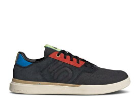 【 ADIDAS FIVE TEN SLEUTH 'CARBON MULTI' / CORE BLACK CARBON WONDER WHITE 】 アディダス コア 黒色 ブラック カーボン 白色 ホワイト スニーカー メンズ