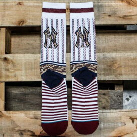 スタンス ヤンキース 靴下 白色 ホワイト ニューヨーク メンズ 【 STANCE X MLB MEN SENTRY NEW YORK YANKEES SOCKS (WHITE) / WHITE 】 インナー 下着 ナイトウエア レッグ