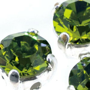 �ܕt�� �~�`�N���X�^�� Olivine