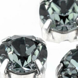 �ܕt�� �~�`�N���X�^�� Black Diamond