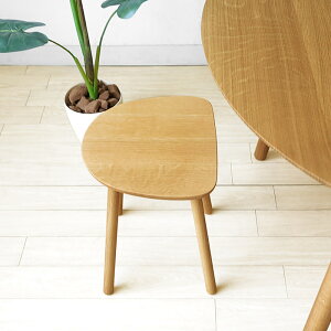 飛騨産業/TF601 スツール サイドテーブル 受注生産商品 ホワイトオーク材 木製椅子 板座 丸みのある半円形上のかわいらしい花台にもなるイス ナチュラルテイスト