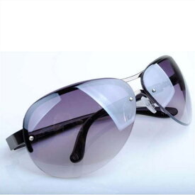 サングラス メンズ/レディース デザイナーズ ファッションサングラス カラー：ブラック/グレーグラデーション アイウエアー メガネ 在庫限品