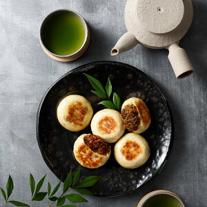 九州 ギフト 2025 湯布院長寿畑 湯布院おやき 5個セット 039827 大分 お中元 御中元 お歳暮 御歳暮 父の日 母の日 誕生日 お返し 内祝い 御礼 プチギフト 贈答 土産 取り寄せ 取寄せ グルメ 食べ