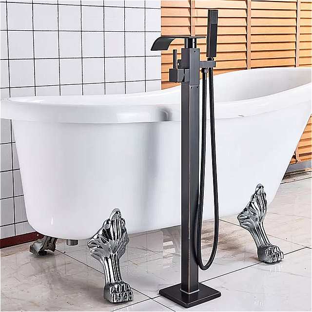 シングル ハンドル 自立型 浴槽 の 蛇口 ハンド シャワー 付きの黒い滝の 浴槽 の 蛇口 最高品質 - zaas.pk