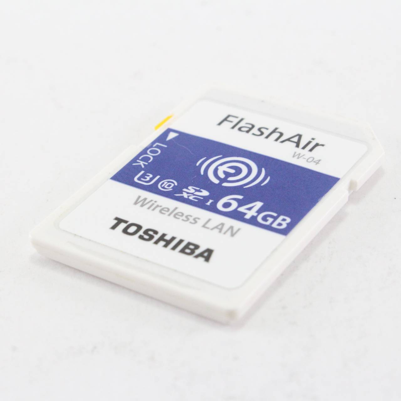 【中古】【中古】東芝 無線LAN搭載SDXCメモリカード 64GB Class10 UHS-1Flash Air SD-UWA064G  JSH camera 