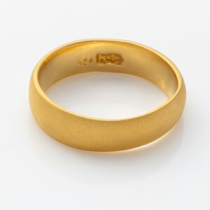 つや消し 純金 24金 K24 リング 均一幅 指輪 ゴールド 華やか 甲丸デザイン 幅約4.7mm 約5.5g(10号基準) 艶消し【造幣局品位証明刻印】