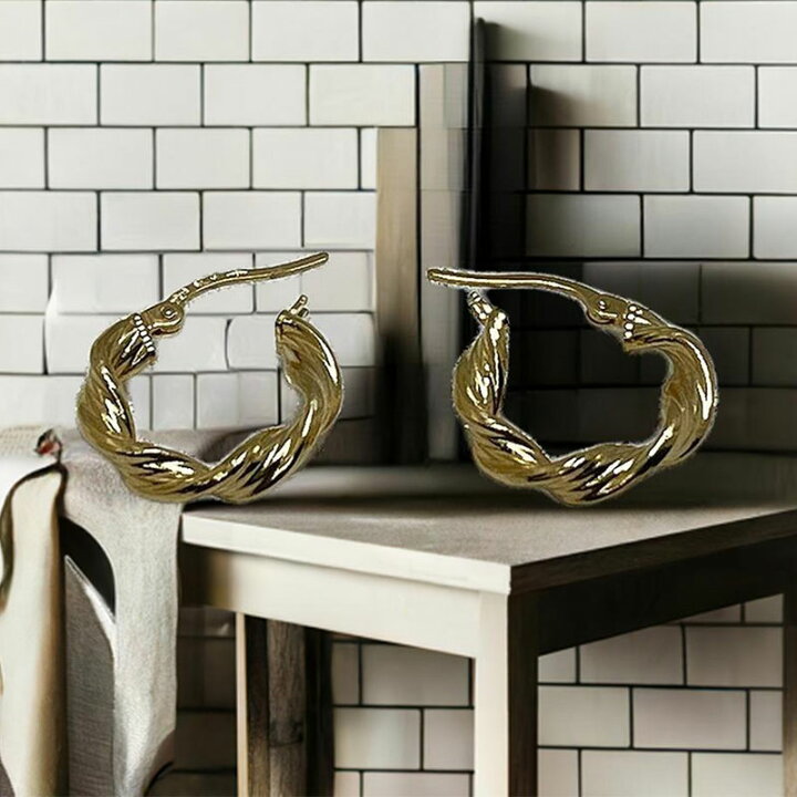 楽天市場】ウノアエレ フープピアス K18YG イエローゴールド  