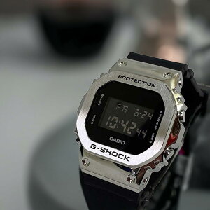 カシオ CASIO 腕時計 G-SHOCK ジーショック  メタルシリーズ GM-5600-1JF 流通限定モデル メンズ腕時計  スピードモデル