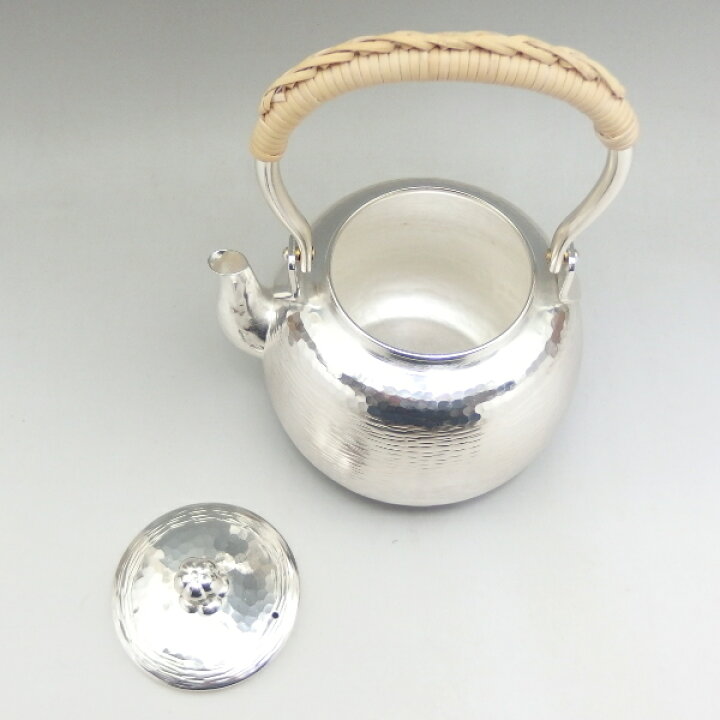 楽天市場】秀峰堂作 銀瓶 丸型五合 湯沸 銀仕上げ 茶器 : お茶茶道具十菱