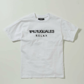 1PIU1UGUALE3 RELAX ウノピゥウノウグァーレトレ リラックス フロントロゴ刺繍半袖Tシャツ メンズ 白 黒