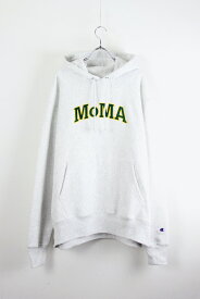 【メンズ新品】 MOMA x CHAMPION (モマ x チャンピオン) MOMA LOGO REVERSE WEAVE SWEAT HOODIE モマ ロゴ リバースウェーブ スウェット フーディー SILVER GRAY [NEW]
