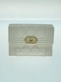 【中古】CHANEL◆Boy CHANEL/ボーイシャネル/Tri-Fold Wallet/3つ折り財布/キャビア/WHT【服飾雑貨他】