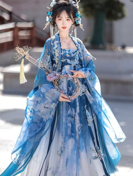 楽天市場】華やかな漢服 お姫系漢服 お花 蝶々 モチーフ ふんわり  