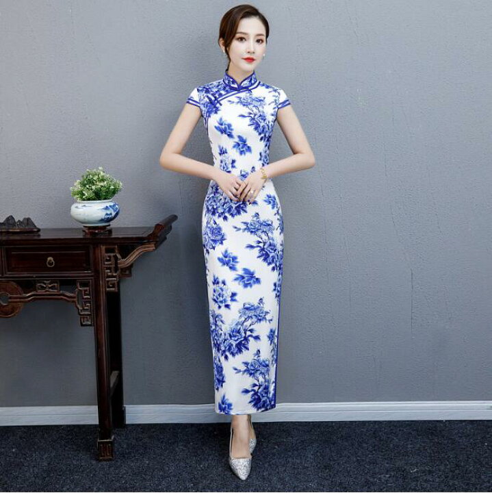 楽天市場】ロングチャイナドレス 白地に大きい青花 穏やかな中華服  