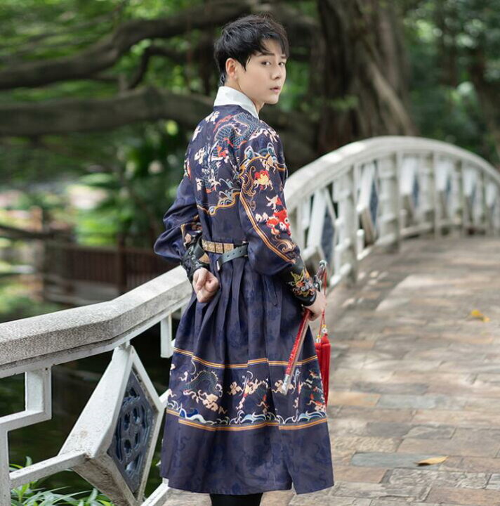 楽天市場 男性用中国風コスプレ衣装 明王朝 コスプレ 漢服 唐装 制服 飛魚服 メンズ 中華舞台ステージ衣装 龍刺しゅう ベルト 袖カバー 衣装3点セット チャイナ服 交差襟 縁取り 華流コスチューム 中国古代衣装 時代劇 ハロウィン衣装 イベント 学園祭 文化祭 仮装 変装