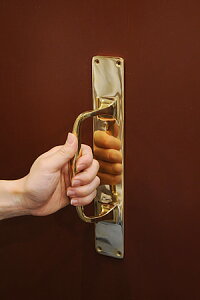 【真鍮 ドアハンドル 取っ手 ブラス アンティーク調 アンティーク風】ブラスドアハンドル グリップ