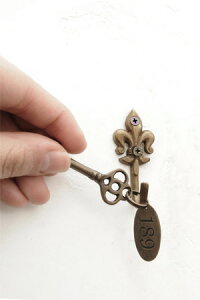 y^J EH[ tbN Ǖt nK[ nMO uX AeB[N AeB[NzuXtbN@1