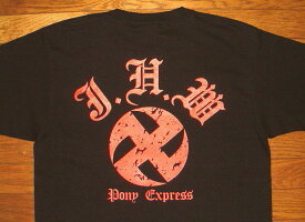 【PONY EXPRESS ポニーエクスプレス】 ヘビーオンス コットン生地 プリント 半袖 Tシャツ ≪KAMA-卍 ロゴ クラックル (ひび割れ)≫ (ブラック×レッド) 赤 黒 バイカー ホットロッド マンジ まんじ 鎌卍 卍 アウトロー ハードコア タトゥー ウェストライド スカルフライト