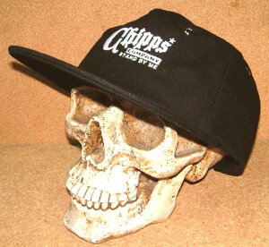 yCHIPPS COMPANY `bvXJpj[z wr[IX Rbg LoXn hJ NbVu tbgoCU[ x[X{[Lbv EYELET CAP gSTAND BY MEh (ubN)  [