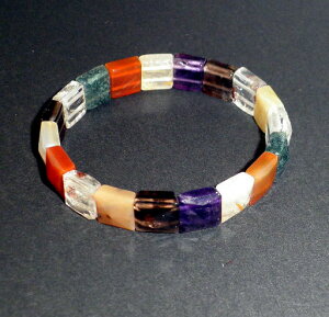 【無料ラッピング  敬老の日 お誕生日 内祝い ギフト  お返し】貴石ゾロエ バングル(水晶・アメジスト・メノウ・ルチル・青コケ)【天然石】【パワーストーン】【水晶,数珠】【