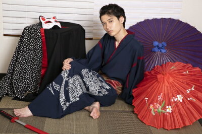 楽天市場 メンズ 着物 花鳥風月 着物 龍 紺 着物 メンズ 男性用 花鳥風月 男物 男着物 男性 メンズ 和服 和風 時代劇 コスプレ 和装 仮装 コスチューム 和柄 町人 お祭り 夏祭り お餅まき 縁日 演劇 老人ホーム 余興 A 1931 はぴキャラ