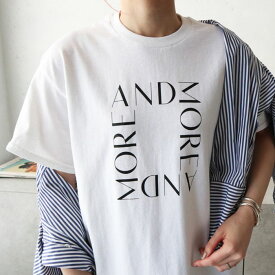モノトーンロゴTシャツ/Tシャツ/プリント/スクエア/ロゴ/オールシーズンOK/マストアイテム/半袖/ドロップショルダー/ヴィンテージ風/細字ロゴ/カジュアル/ヌケ感/抜け感/モード/キレイめ/ホワイト/ブラック